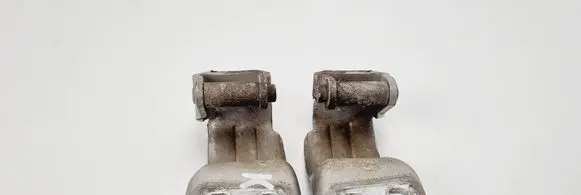 Volkswagen PASSAT B6 Tailgate/trunk/boot hinge 3C9827302B 3C9827301B