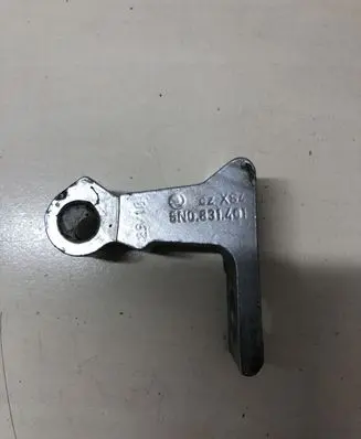 Skoda Superb B6 (3T) Front door upper hinge 5N0831401