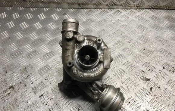 Audi A4 S4 B5 8D Turbo 028145702H