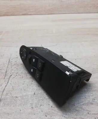 BMW 5 E39 Electric window control switch 8360887