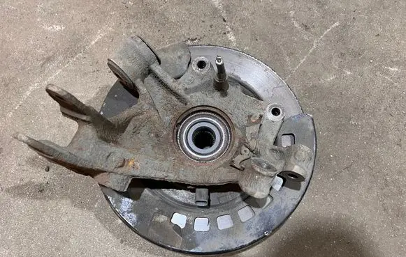 Audi Q7 4L Rear wheel hub spindle/knuckle 