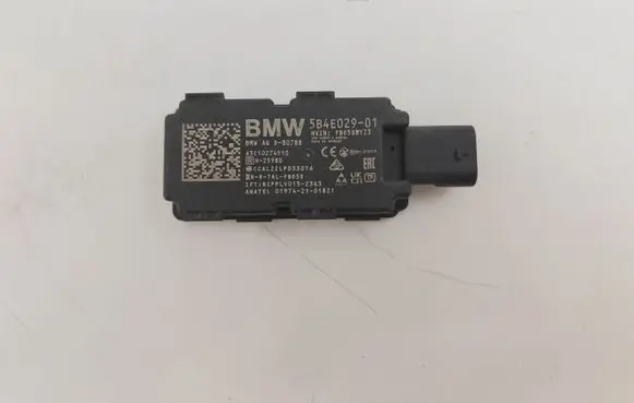 BMW iX1 Aerial antenna amplifier 5B4E029 A3C10274510