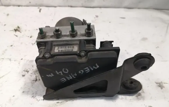 Renault Megane II ABS Pump 0265231300 8200038695