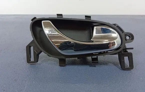 Nissan Qashqai Front door interior handle 806704EA0A