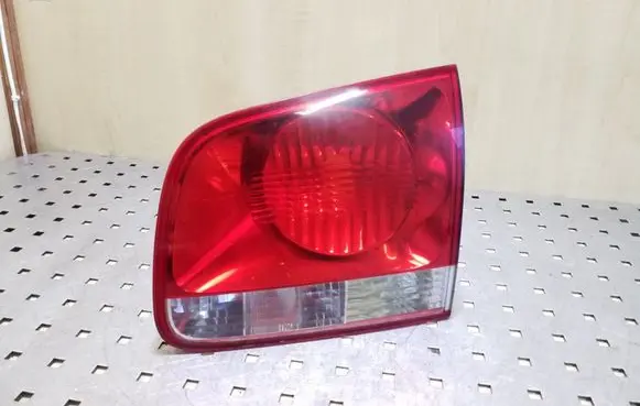 Volkswagen Touareg I Tailgate rear/tail lights 28268003