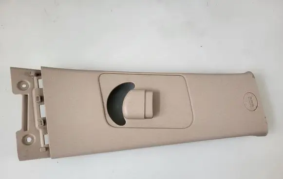 SsangYong Tivoli (B) pillar trim (top)