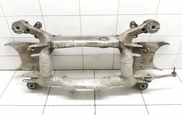 BMW 5 E60 E61 Rear subframe 6761904 6759609 6759610