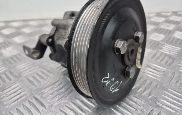 BMW X1 E84 Power steering pump 678045901 LH2114302