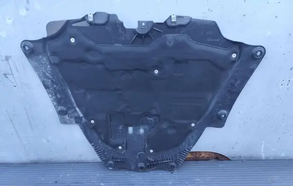 Dacia Sandero III Engine splash shield/under tray 758929087R