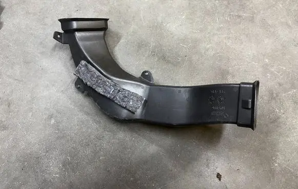 Citroen DS7 Crossback Cabin air duct channel 105196