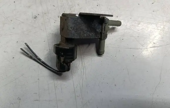 Daihatsu Terios Valve vacuum 17650-97207 136200-2620