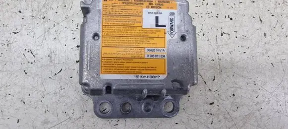 Nissan Juke I F15 Airbag control unit/module 988201KV1A