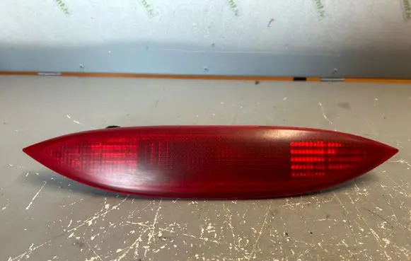 Nissan Note (E11) Third/center stoplight S3020006E43