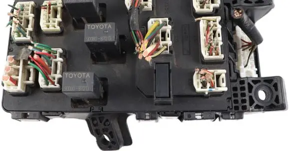 Toyota Avensis T220 Fuse box cover 8273005020 074658120701