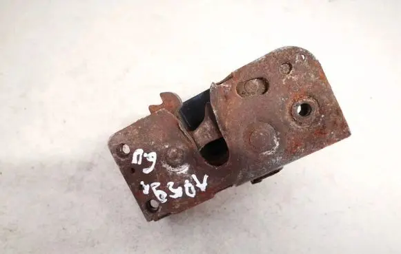 Iveco Daily 40.8 Rear door lock 500329770