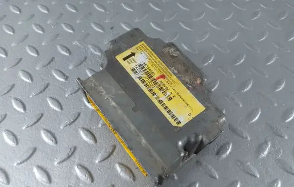 Mitsubishi Lancer X Airbag control unit/module P8635A060