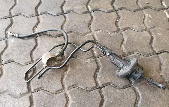Ford Mondeo MK IV Clutch master cylinder 6G917A542AC 188525
