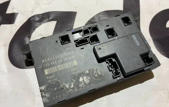 Mercedes-Benz E W211 Door control unit/module A2118200326 2118200326