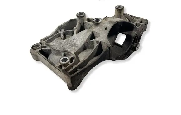 Opel Insignia A A/C compressor mount bracket 55582510 532274354