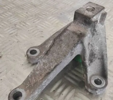 Volvo V50 Gearbox mounting bracket 3M517M125