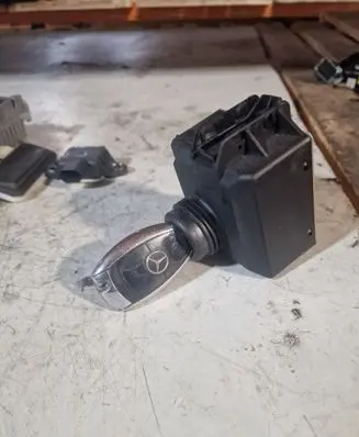 Mercedes-Benz E W212 Ignition lock A2189054701