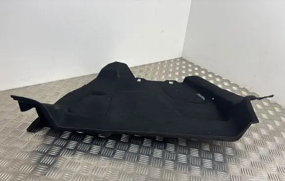 Trunk/boot side trim panel