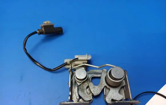 BMW X4 F26 Engine bonnet/hood lock/catch 51237210731