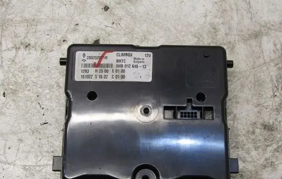 Renault Megane IV Air conditioning/heating control unit 285252071R