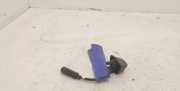 Windshield washer spray nozzle