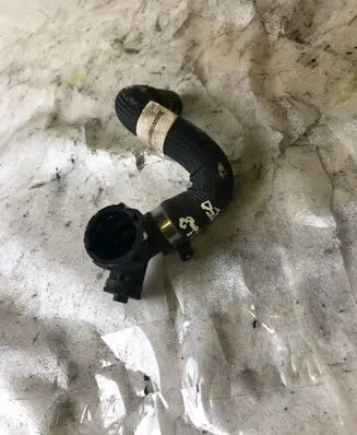 Alfa Romeo Giulia Engine coolant pipe/hose 9520391000