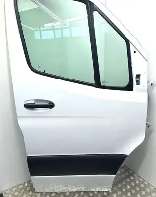 Mercedes-Benz Sprinter W907 W910 Front door 