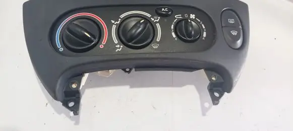 Renault Megane I Interior fan control switch 