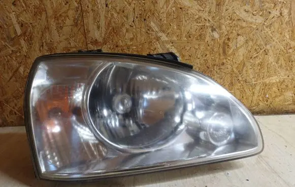 KIA Carens I Headlight/headlamp FA51020R