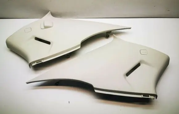 Chrysler 300 - 300C (C) pillar trim 0UM45DW1AE 1CJ08DW1AC