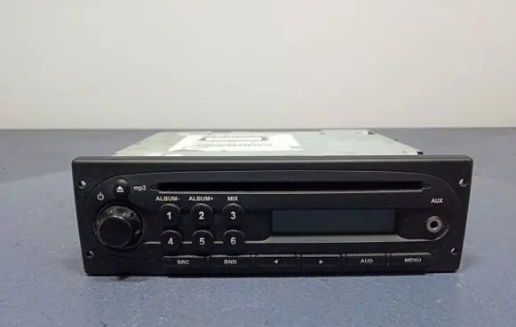 Dacia Sandero Radio/CD/DVD/GPS head unit 281112231R