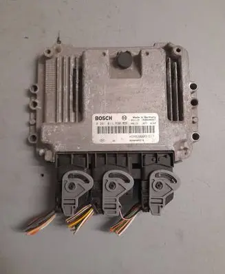 Renault Trafic II (X83) Engine control unit/module 0281011890