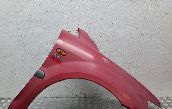 Mitsubishi Space Wagon Fender