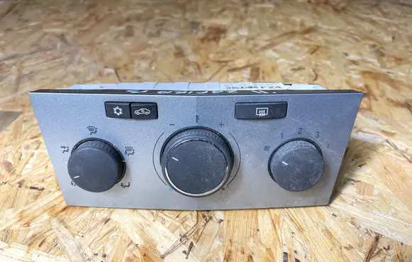 Opel Zafira B Climate control unit 13308174