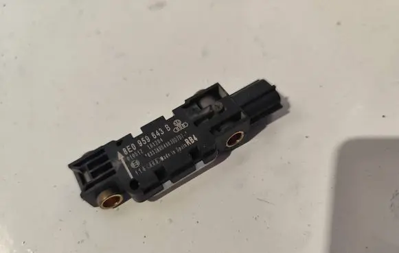 Audi A4 S4 B7 8E 8H Airbag deployment crash/impact sensor 8E0959643B 010512
