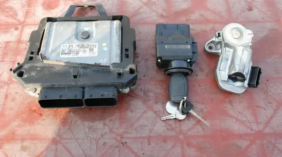 Engine ECU kit and lock set