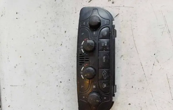 Mercedes-Benz C W203 Climate control unit 9140010322
