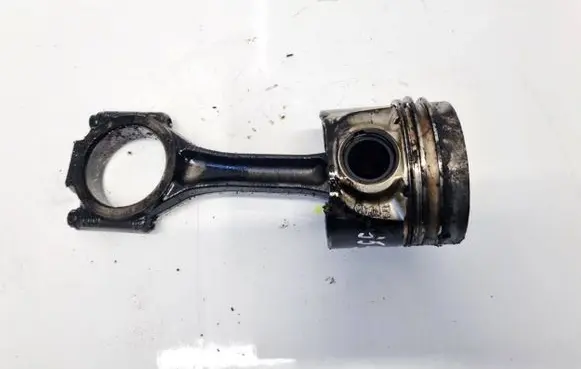 Volkswagen PASSAT B5.5 Piston with connecting rod