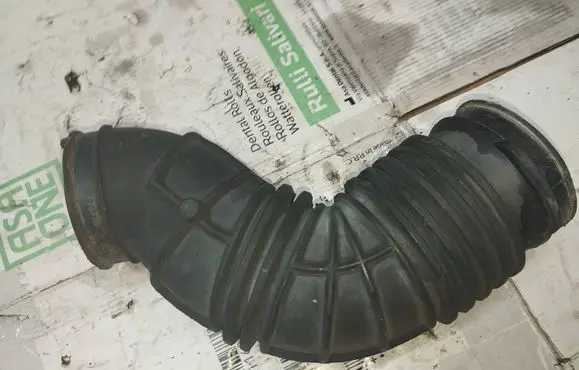 Air intake hose/pipe