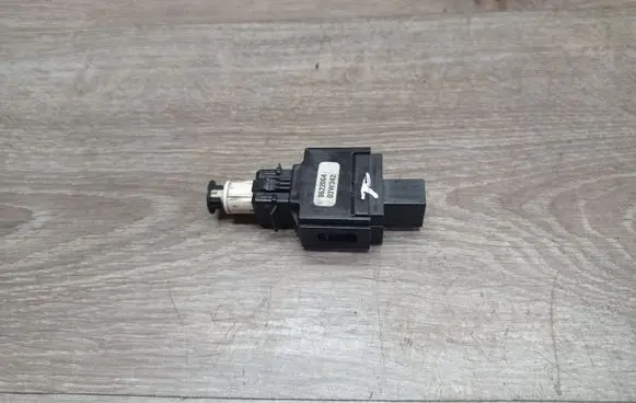 Volvo XC90 Brake pedal sensor switch 8622064 03W342