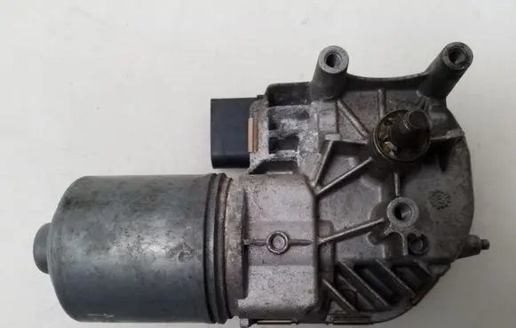 Volkswagen PASSAT B6 Wiper motor 3C2955119B