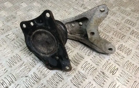 Skoda Fabia Mk2 (5J) Engine mounting bracket 6Q0199185AB