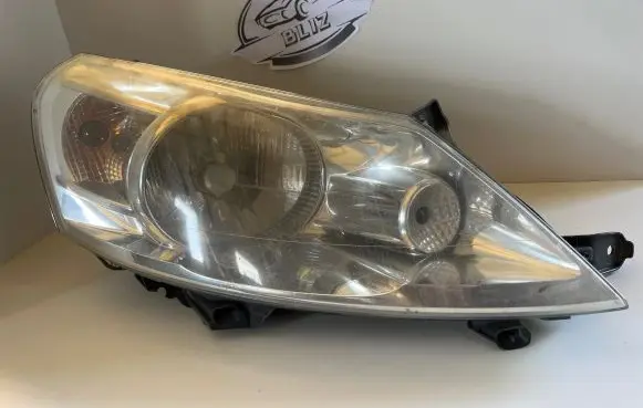 Peugeot Expert Headlight/headlamp 89902604
