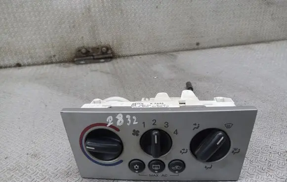 Opel Meriva A Climate control unit 13191583