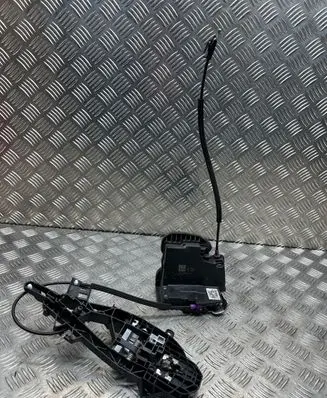 Opel Insignia B Rear door lock 915C303907218S