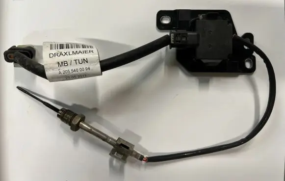 Mercedes-Benz C W205 Lambda probe sensor A2055400094 A0009054409
